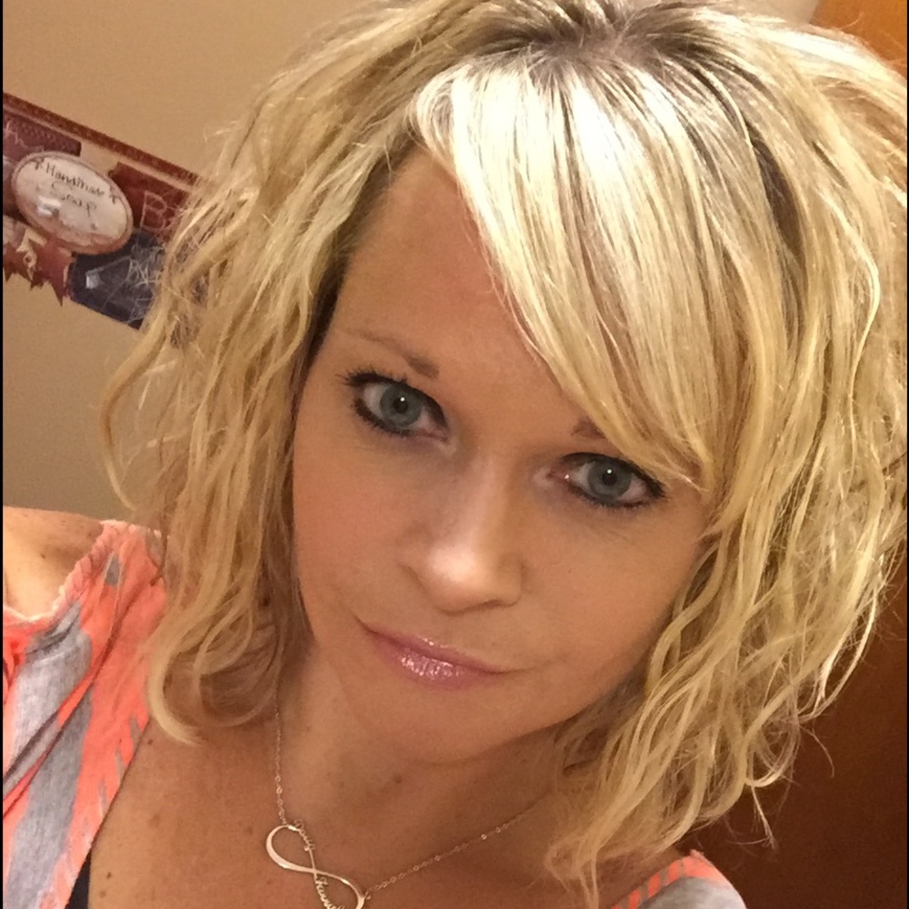 Meet your Posher, Farrah